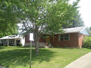 903 E Burkwood Dr, Urbana, IL