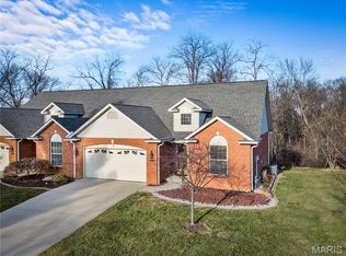 1933 Hawksbill Dr, Belleville, IL 62223