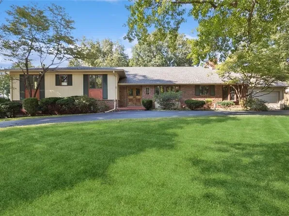 2808 W 67th St, Mission Hills, KS 66208