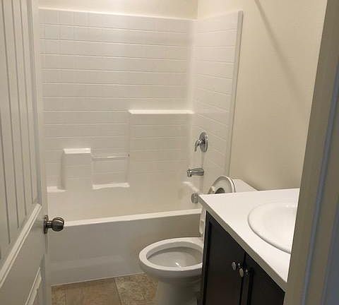 3rd image of 16952 Beachwood Ln