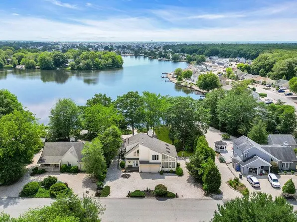 35 Tahoe Ln, Manahawkin, NJ 08050