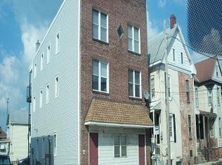 113 High St APT 2W, Hanover, PA 17331