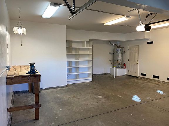 5th image of 38725 Almador Ct