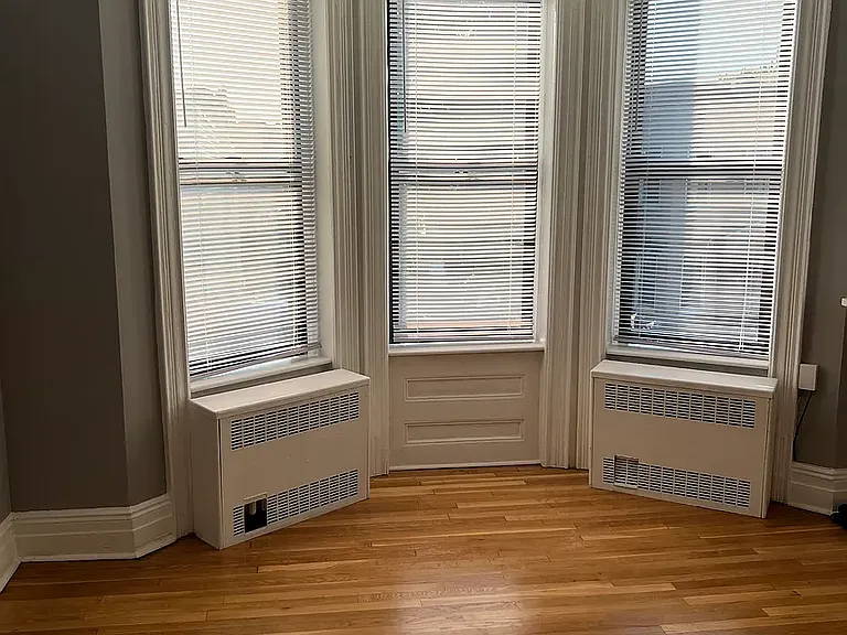 32-75 36th St #2F — Photo 1