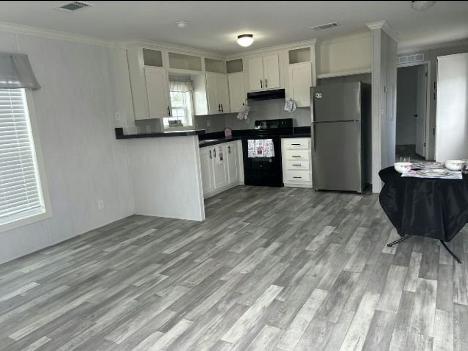 1st image of 3301 58th Ave N #1