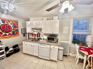 224 Hanover St APT 8, Boston, MA 02113
