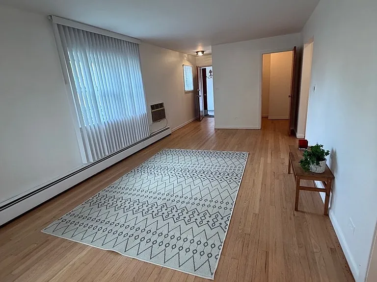 1995 Howard St #1R — Photo 5