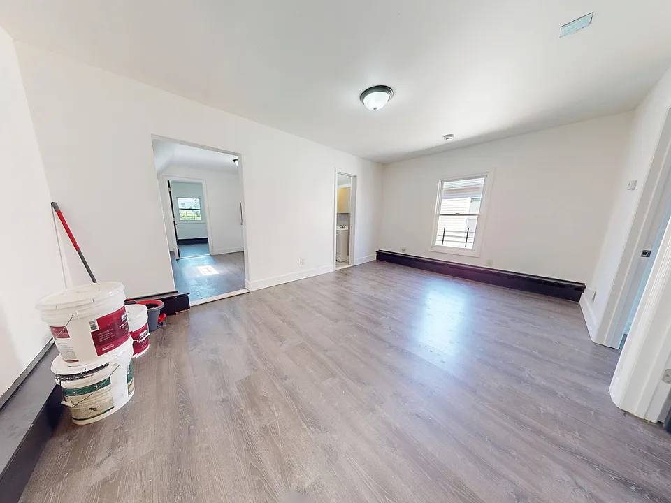 90 Ann St #2
