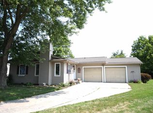 18 Topaz Dr, Huntington, IN 46750