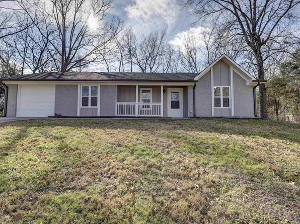202 Oconee Dr, Huntsville, AL 35811