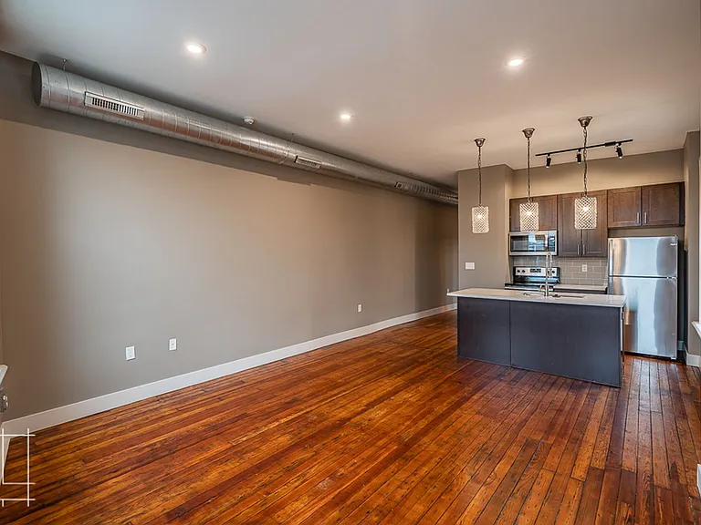 245 King Ave — Photo 13