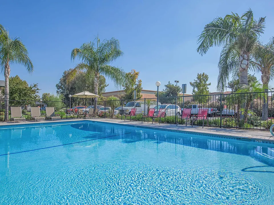 Sierra Hills Apts