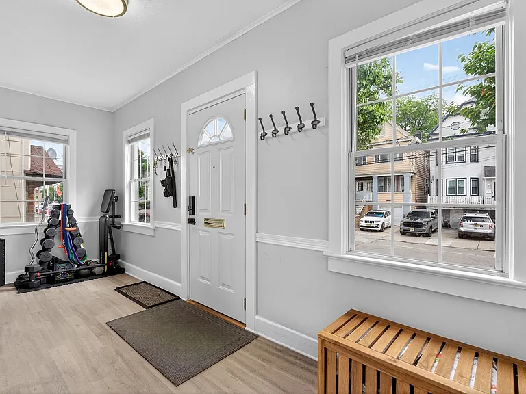 59 W 6th St — Photo 24