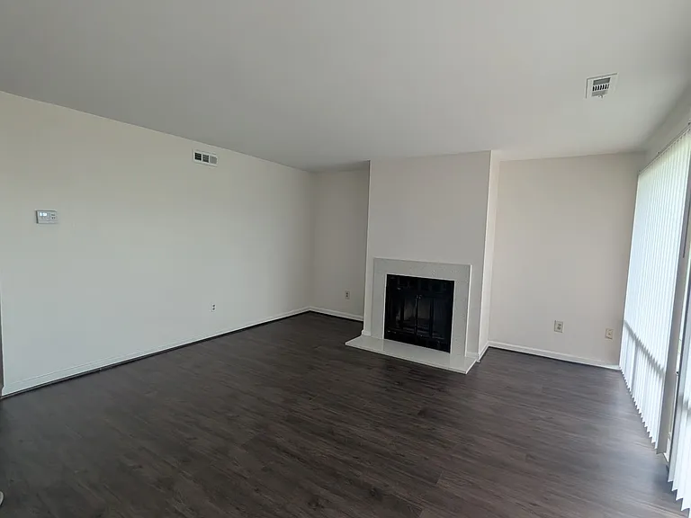 7232 Donnell Pl #D7 — Photo 3