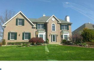 18 Autumnwood Ln, Mount Laurel, NJ 08054