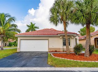 7871 NW 33rd St, Pompano Beach, FL 33063