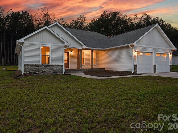 2nd image of 2271 Lee Lawing Rd