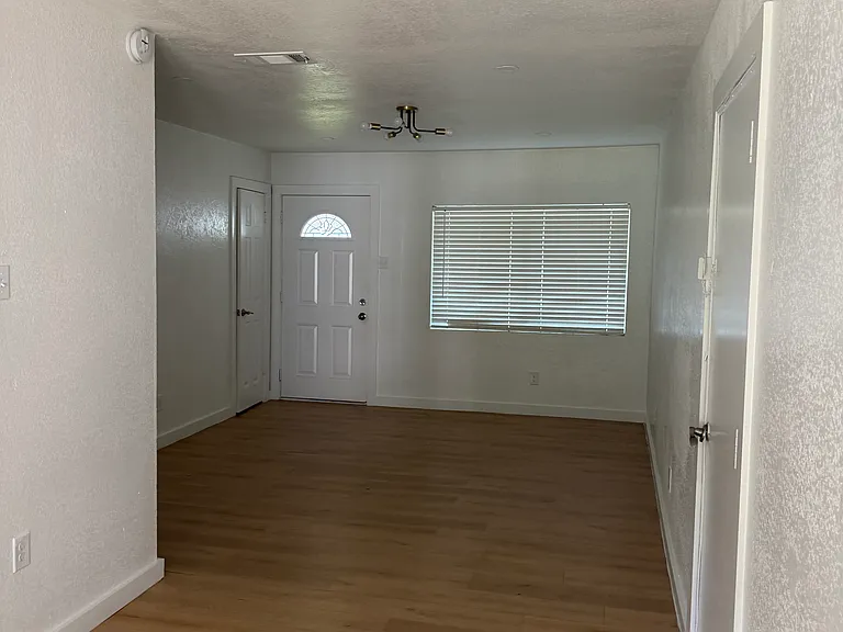 11221 Trail Ln — Photo 10