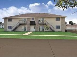 3615 Queen Dr SW APT 4, Cedar Rapids, IA 52404