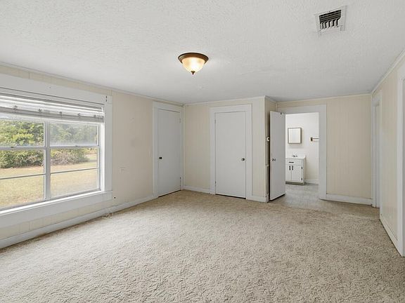 4th image of 155 6th St