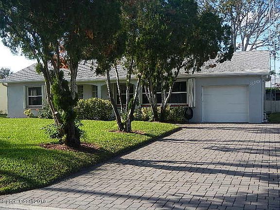 2nd image of 810 Ballard Dr