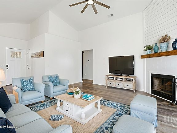3rd image of 141 Cambridge Drive