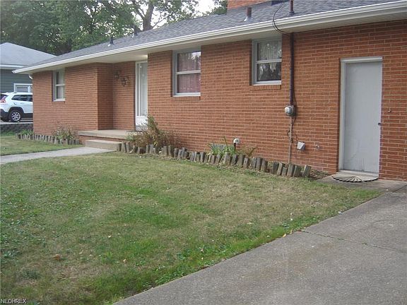 3rd image of 1073 Morningview Dr