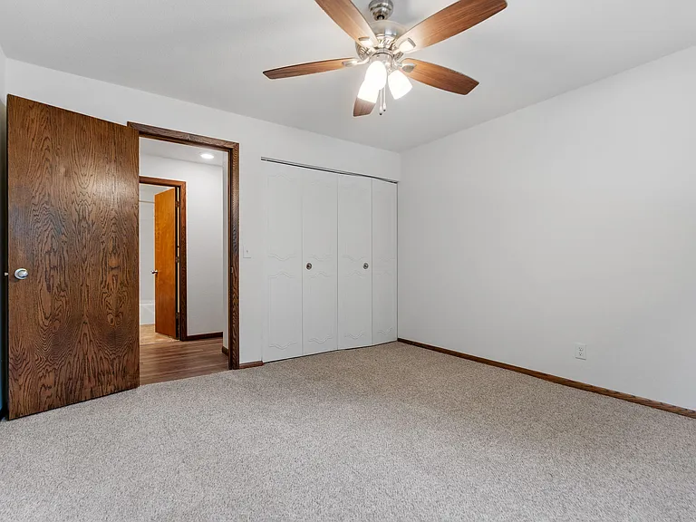 1605 Minnehaha Apartments — Photo 34