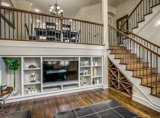 4033 Winsor Dr, Farmers Branch, TX