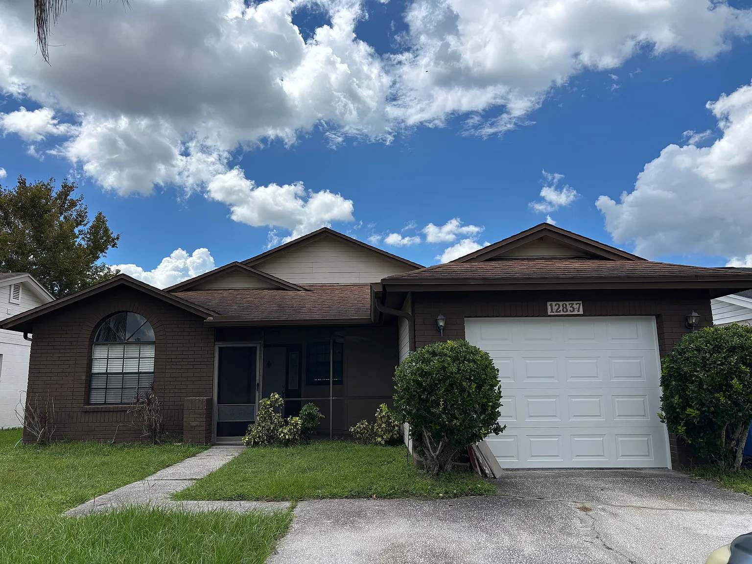 3 bed, 1271 sqft, $2,100 — Photo 1