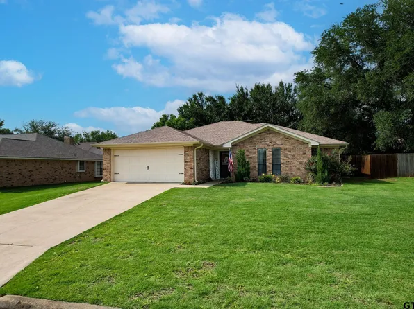 606 Rodeo Dr, Mount Vernon, TX 75457