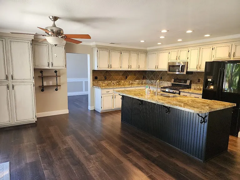 32951 Levi Ct — Photo 10