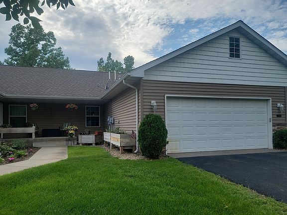 3rd image of 11463 Nicholas Cir