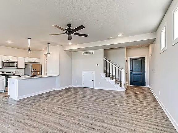 5th image of 6923 Bluebell Ct