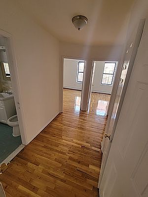 3rd image of 1320 Sheridan Ave #4L