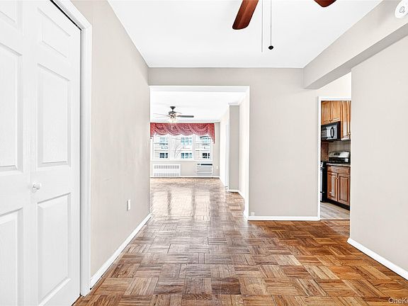 3rd image of 360 Westchester Avenue #122