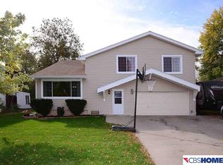 9817 Ames Ave, Omaha, NE 68134