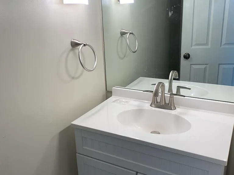 308 S Gomez Ave #C — Photo 36
