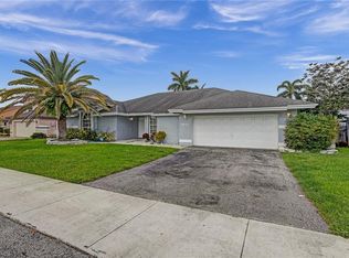 5611 SW 88th Ter, Cooper City, FL 33328