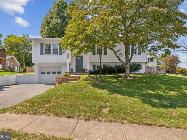 300 Orchard Cir, Hamilton, VA 20158