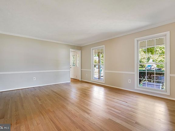 5th image of 7532 Tarpley Dr