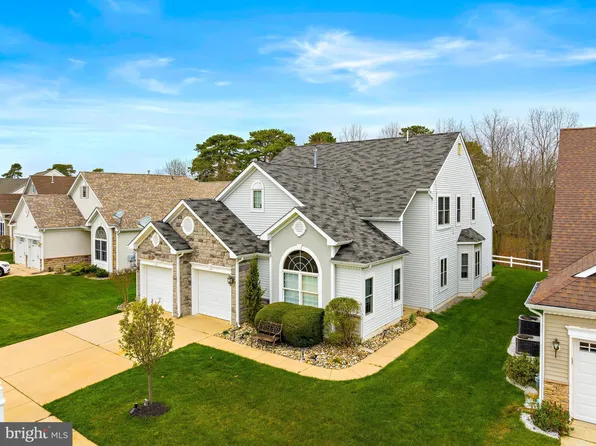 4 Lavallette Ln, Waretown, NJ 08758