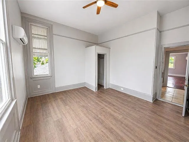 1306 Simon Bolivar Ave #1/2 — Photo 9