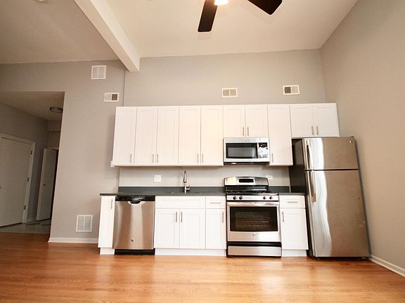 2nd image of 617 W Drummond Pl APT 3BE
