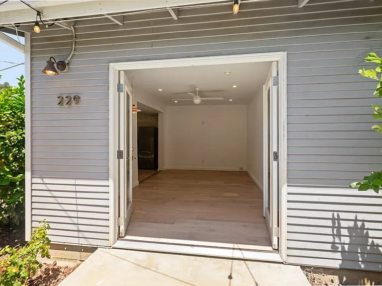 229 Joy St — Photo 2