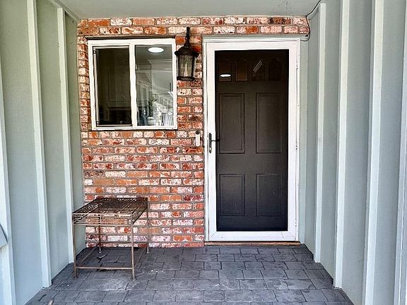 4th image of 4020 Laurelglen Ct