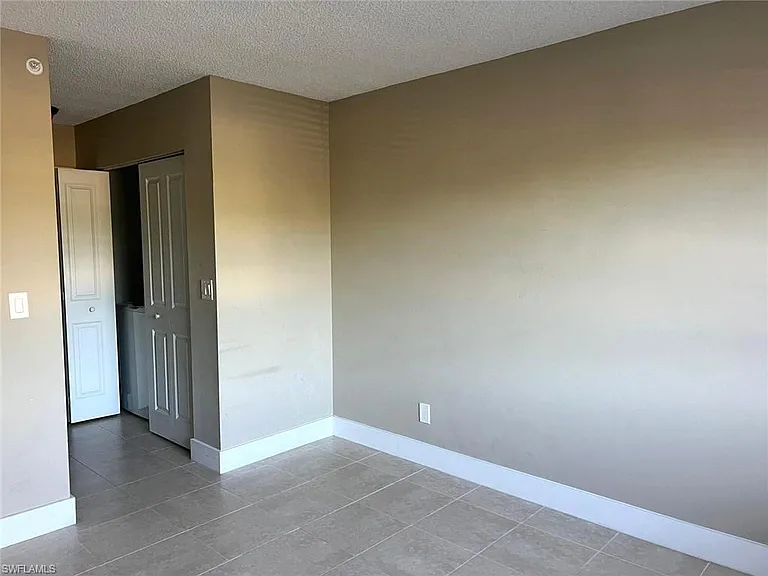 1205 Wildwood Lakes Blvd #203 — Photo 3
