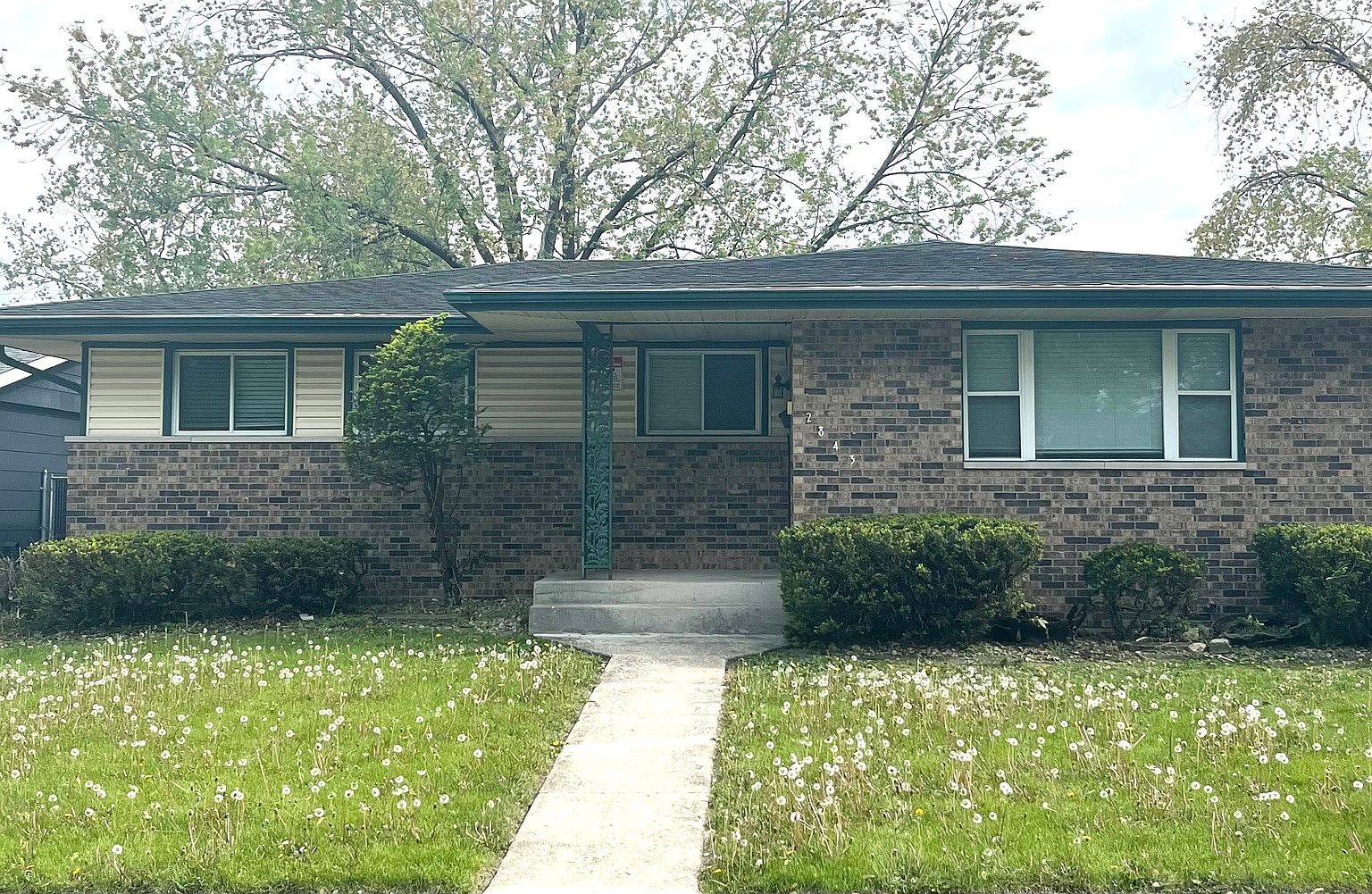 2843 193rd St, Lansing, IL 60438 | Zillow