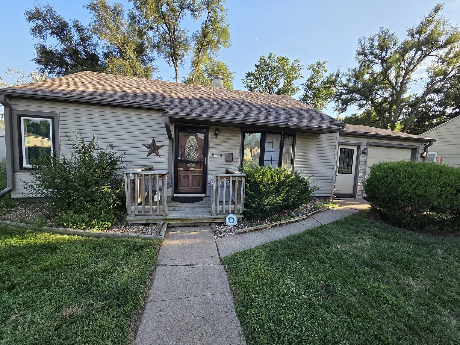 2 bed, 875 sqft, $1,400 — Photo 3
