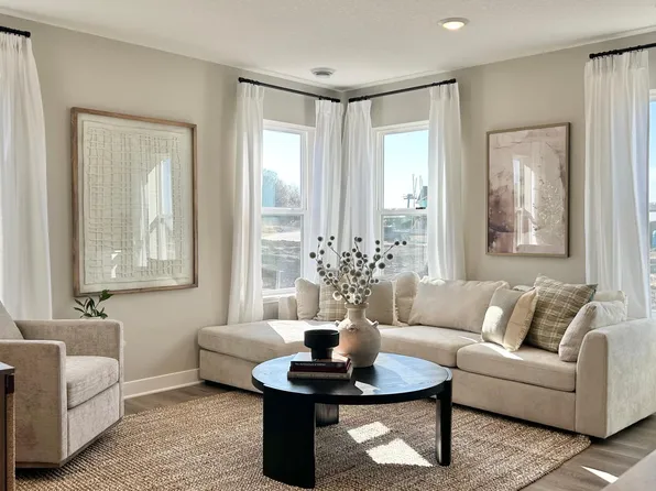 1951 Aztec Ave, Shakopee, MN 55379